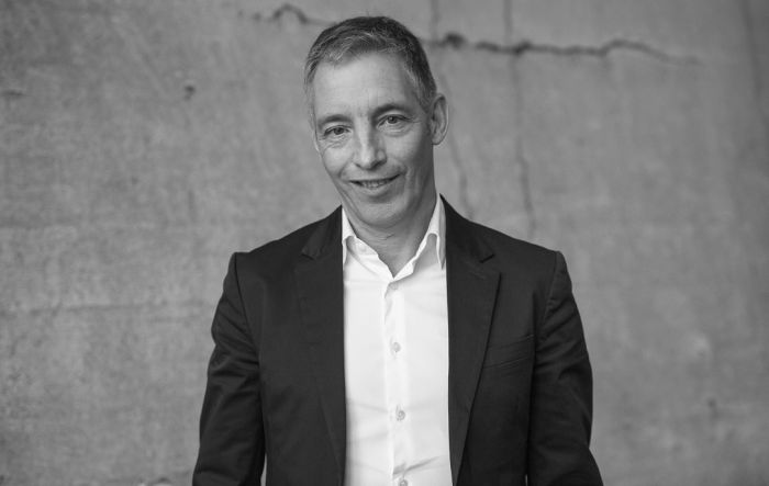 Menswaardige zorg in tijden van crisis Menswaardige zorg in tijden van crisis